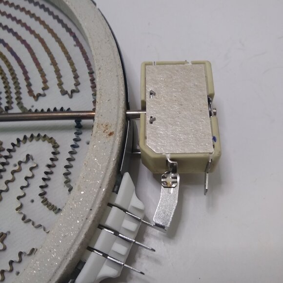 Whirlpool Range 9.75in Burner  ~ W10275048 - Picture 6 of 8